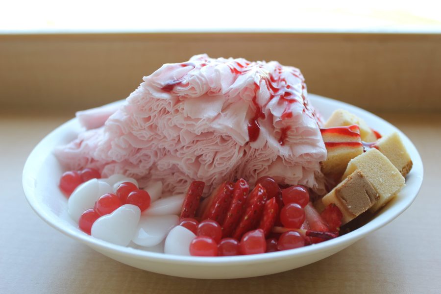 Sno-Zen offers a multitude of shaved snow and shaved ice desserts from  simple to more exotic flavors. 