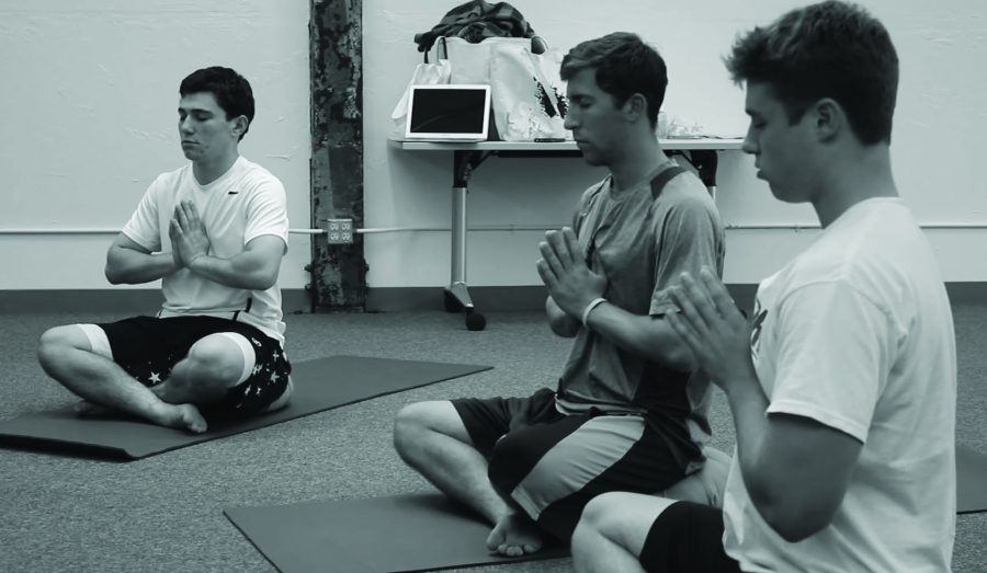 Palo+Alto+students+meditate+during+a+student-geared+yoga+class+lead+by+Clia+Tierney.