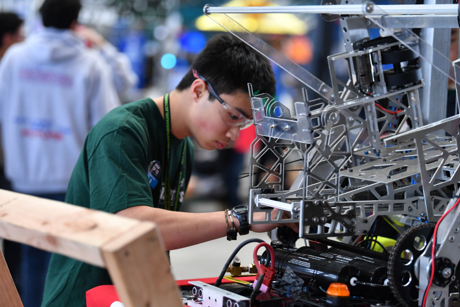 Paly robotics succeeds in competitions