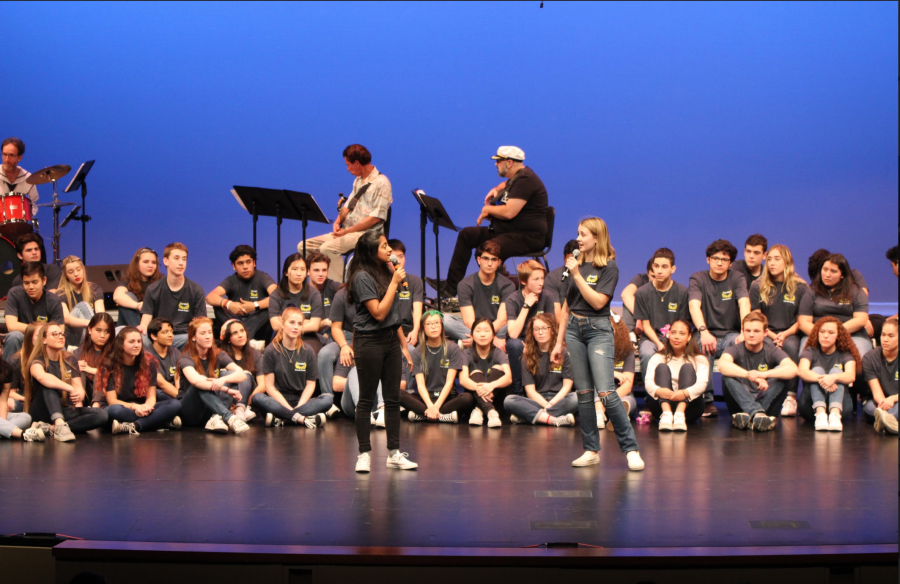 Paly+choirs+sing+yacht+rock+music+at+annual+Pops+Concert