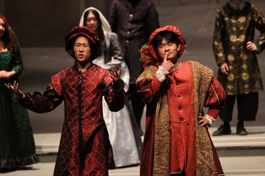 Paly Choir holds 20th annual Madrigal Feaste